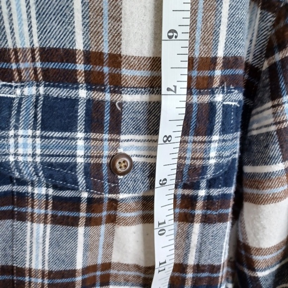 Men's beautiful tan plaid shirt. Size small. - Picture 4 of 14